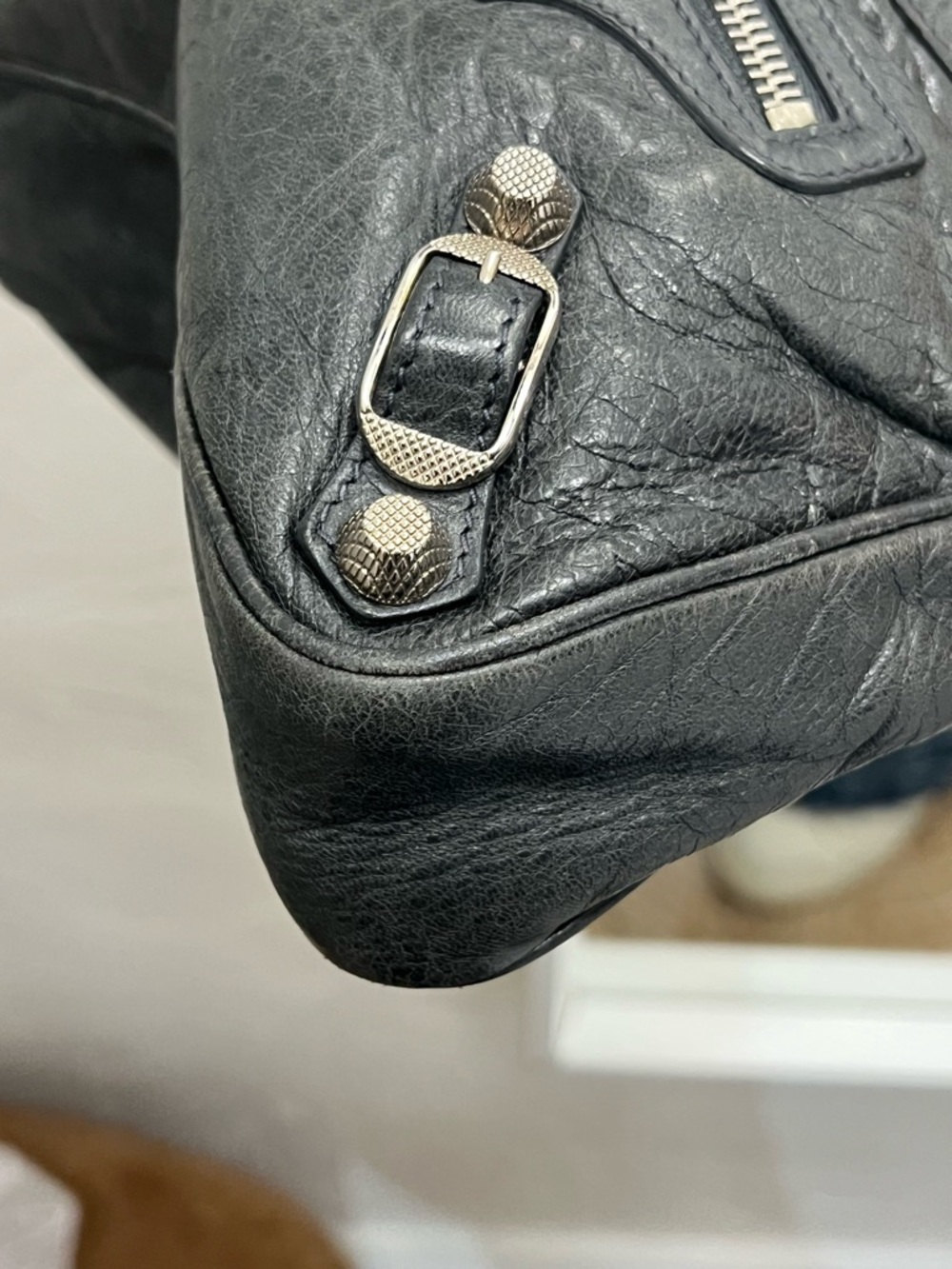 Balenciaga Giant Hip leather bag - Picture 9 of 14